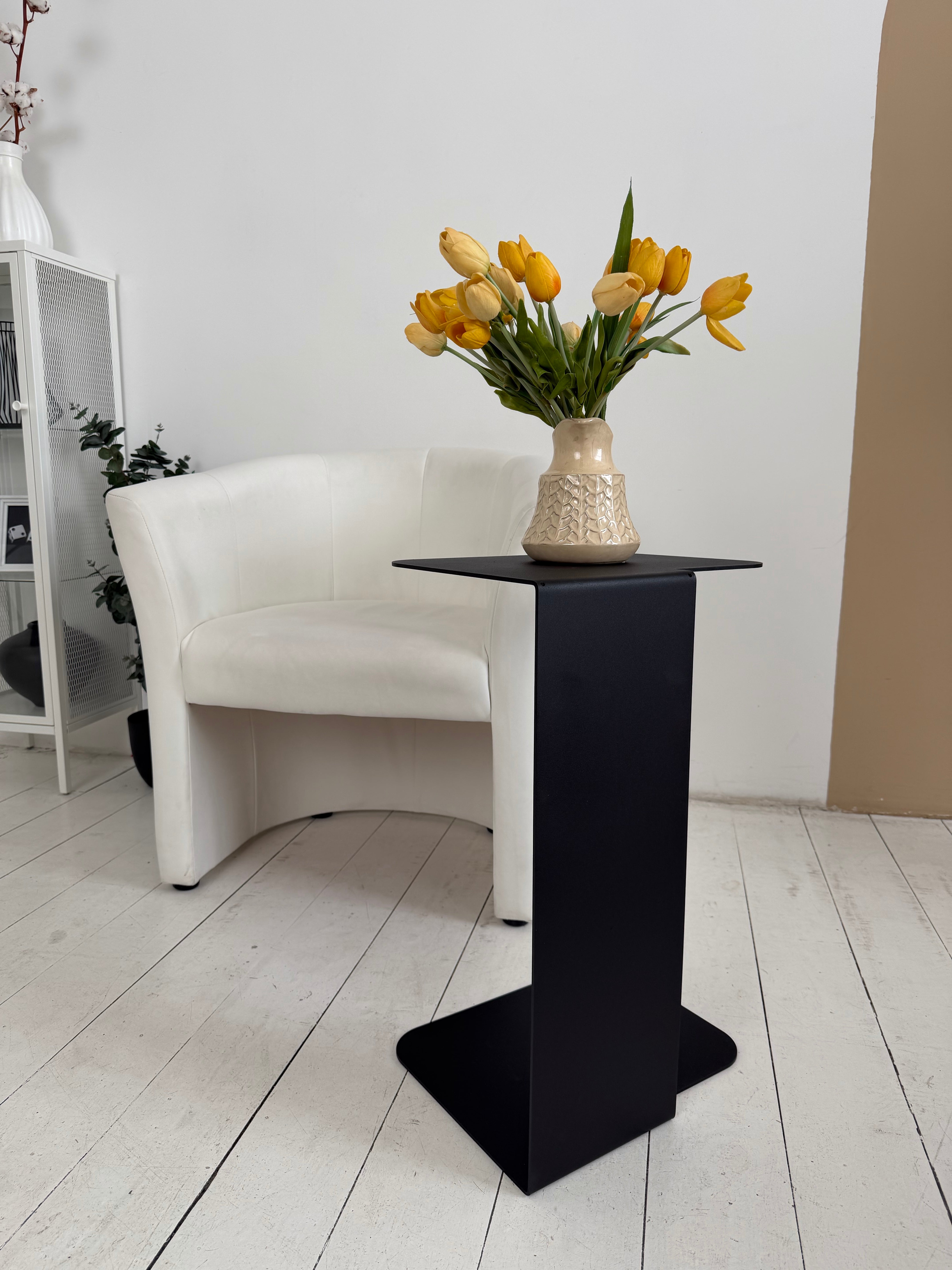 Modern Minimalist Metal Side Table, Coffee table