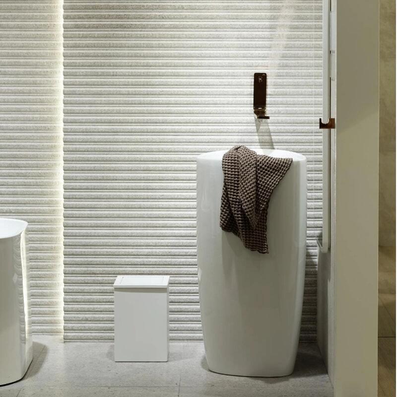 trash bin
trash can
bathroom trash can
bathroom bin
bathroom set
metal trash can
bathroom organizer
bathroom accessories
bath accessories
minimalist trash can
bathroom trash
wall trash
black trash bin